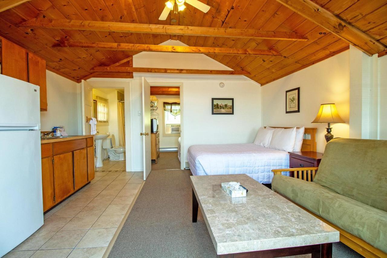 Half Moon Motel & Cottages Weirs Beach Eksteriør bilde