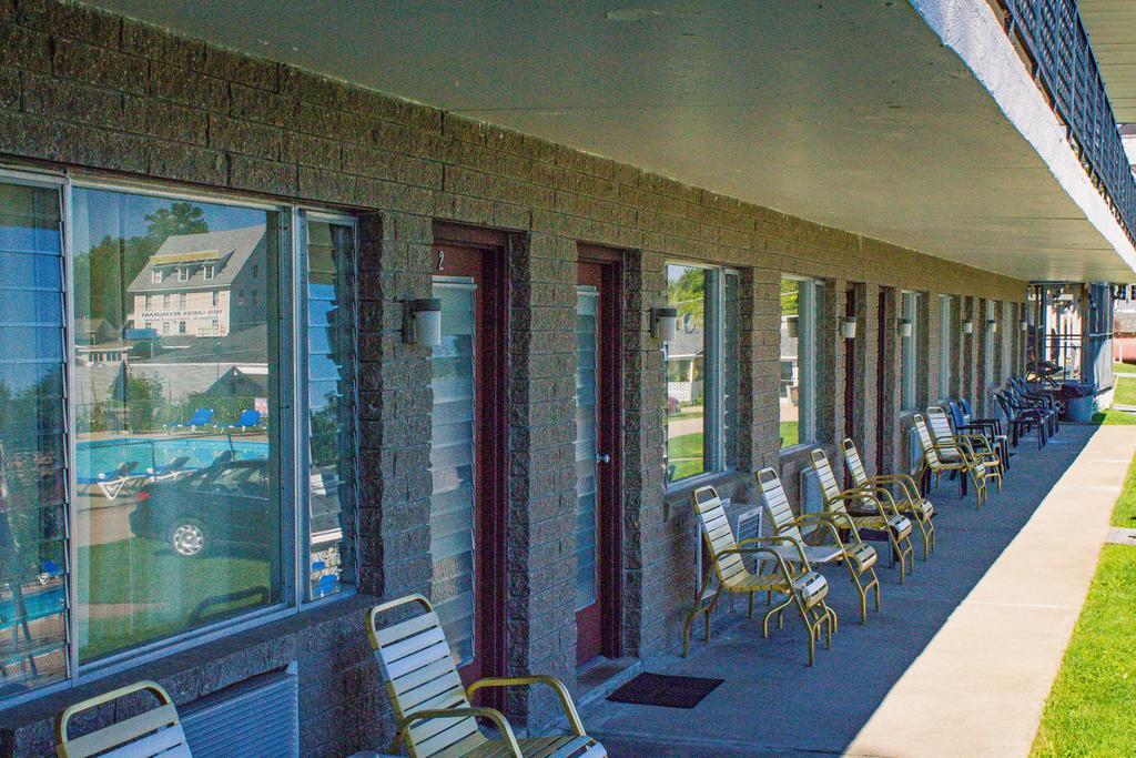 Half Moon Motel & Cottages Weirs Beach Eksteriør bilde