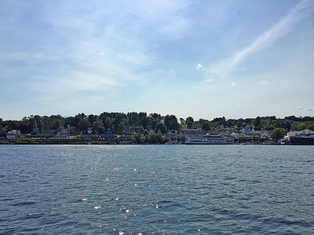 Half Moon Motel & Cottages Weirs Beach Eksteriør bilde
