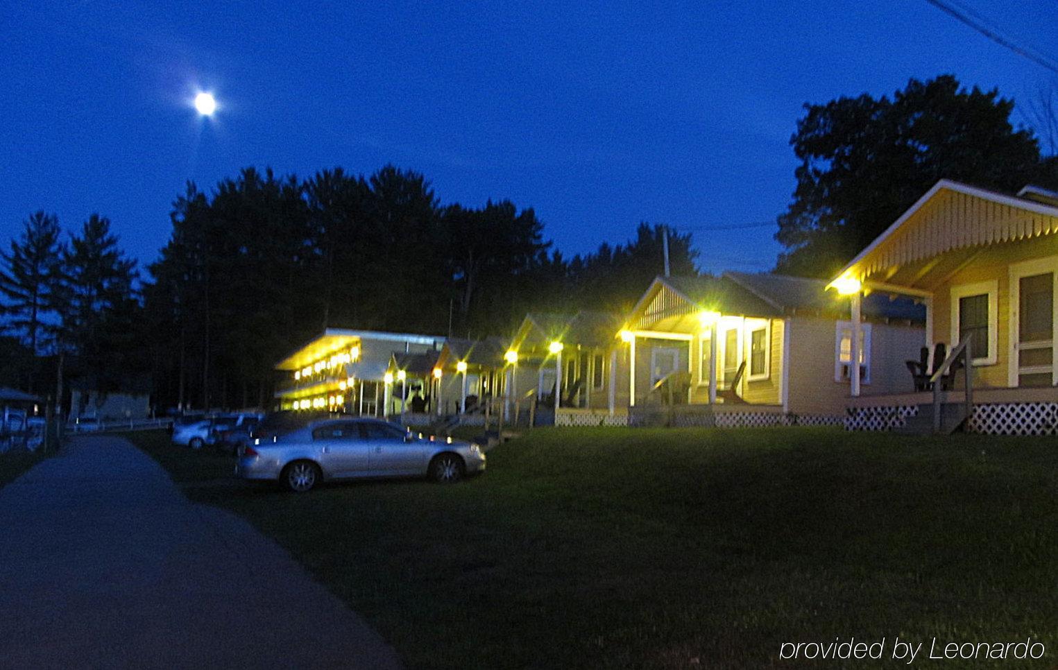 Half Moon Motel & Cottages Weirs Beach Eksteriør bilde