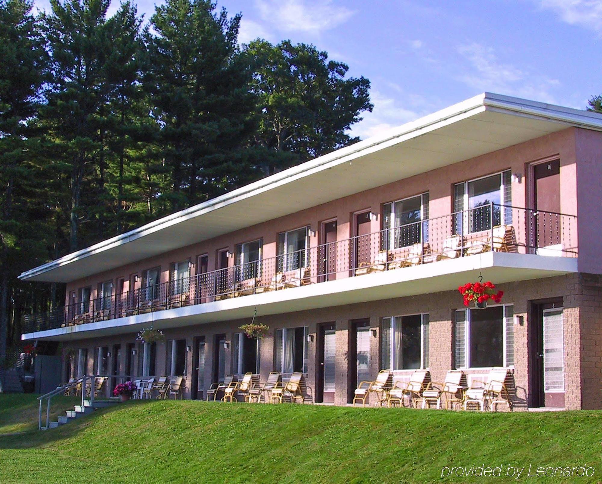 Half Moon Motel & Cottages Weirs Beach Eksteriør bilde