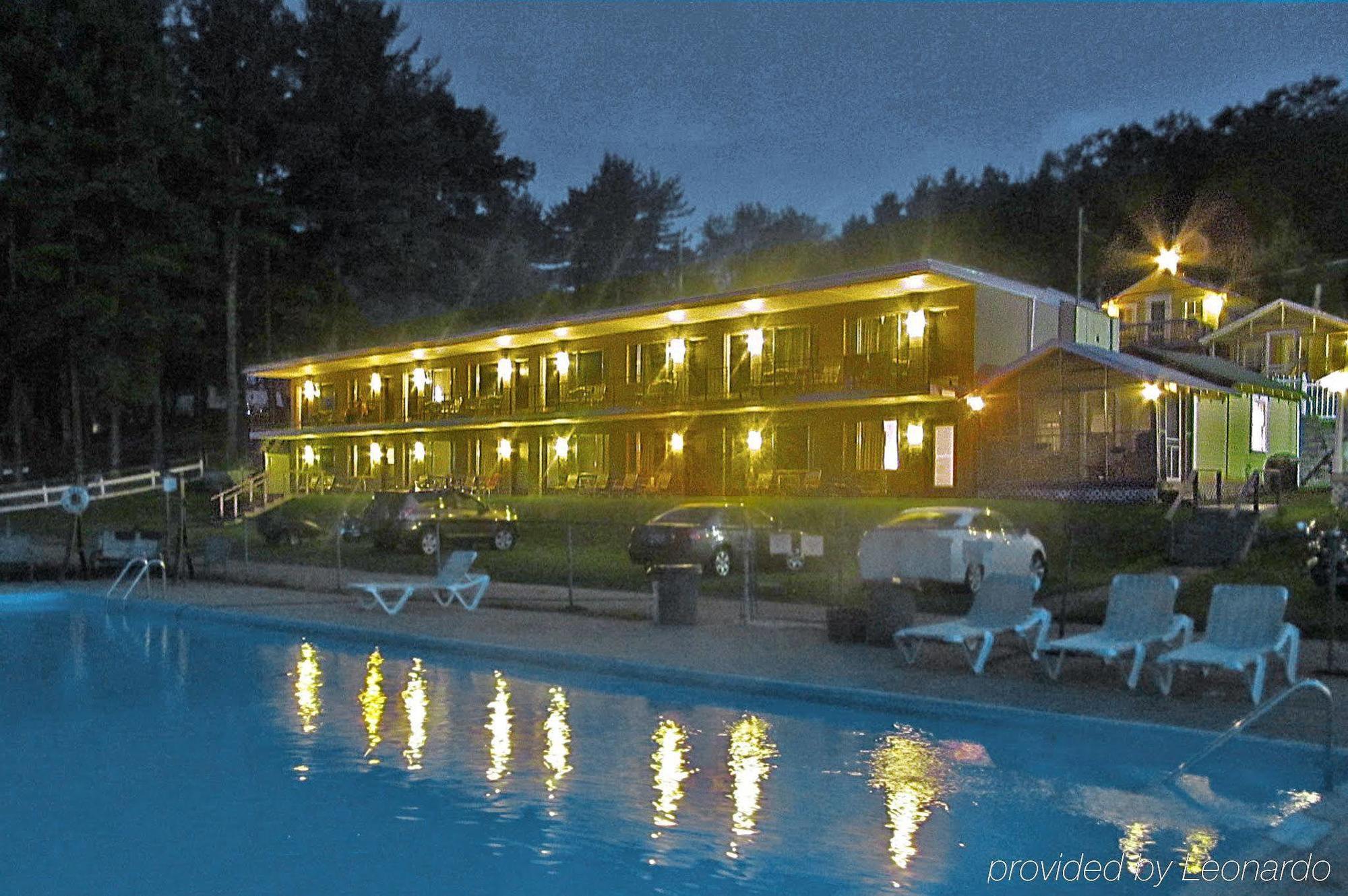 Half Moon Motel & Cottages Weirs Beach Eksteriør bilde