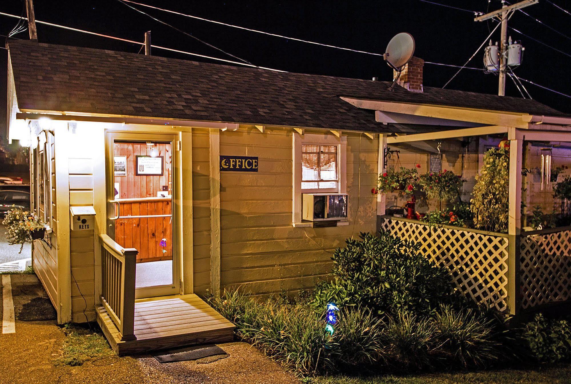 Half Moon Motel & Cottages Weirs Beach Eksteriør bilde